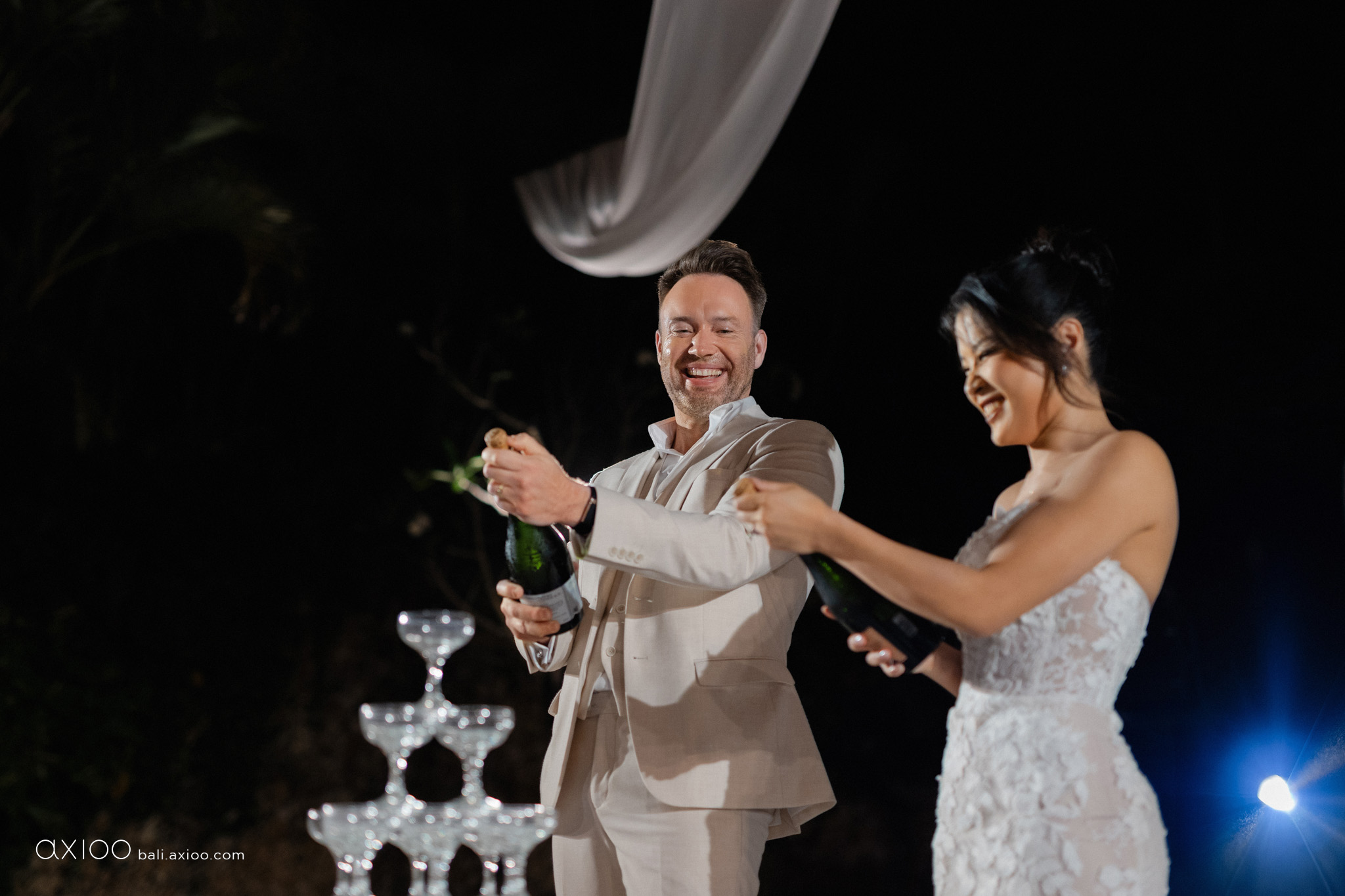 Axioo: A Universe of Love